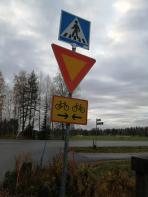 Siirryttäessä Ponsantielle on syytä noudattaa erityistä varovaisuutta. 